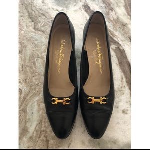 Ferragamo Black Leather Vara Vintage Heels